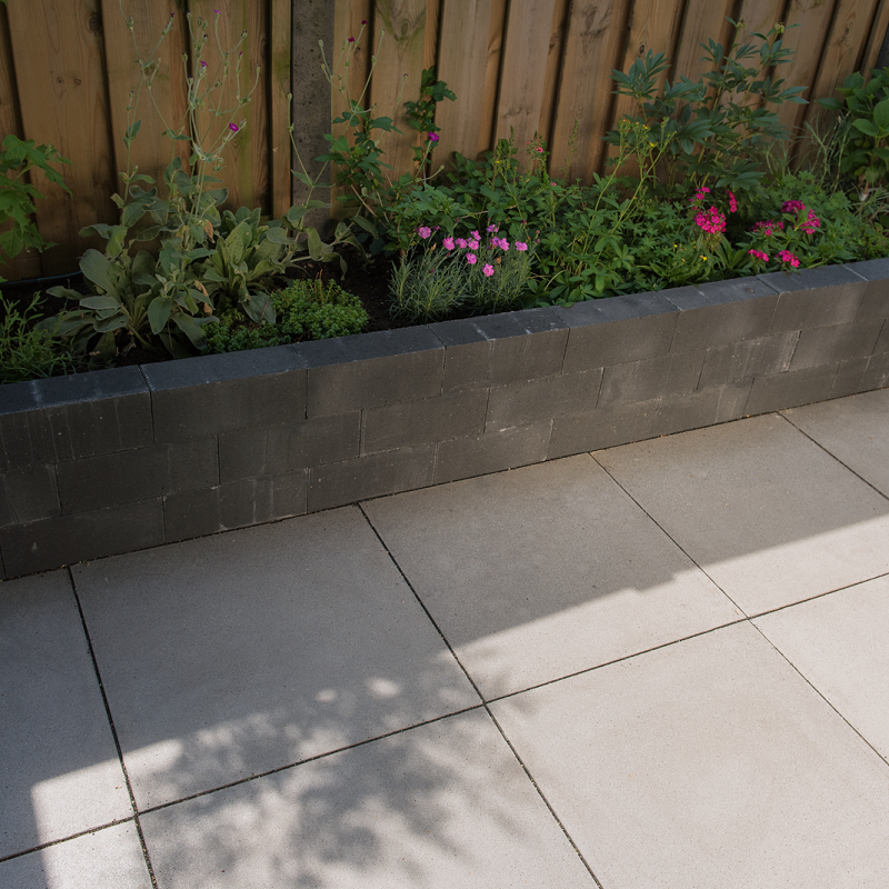 Tuinvisie Wallblock New Antraciet Strak hoogte 12cm diverse afmetingen - 211289 wallblock new 12x12x60cm antraciet 2 50001785 - Wallblock New Antra 60x12