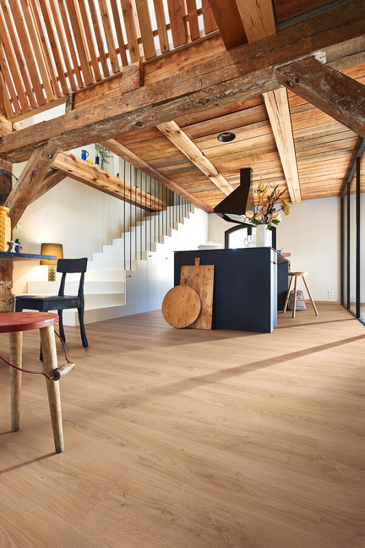 Meister Design Next DL500S Kasteel eik licht (klik PVC) 6841 - 6841 laminate ll250 ambiente r01 600x900 1 - Meister DL500S 6841