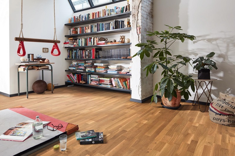 MeisterParquet. longlife PC200 Eik levendig optisch gerookt 09039 - 9039 pc200 ultramattlackiert ambiente r01 - Meister.Parquet PC200 09039