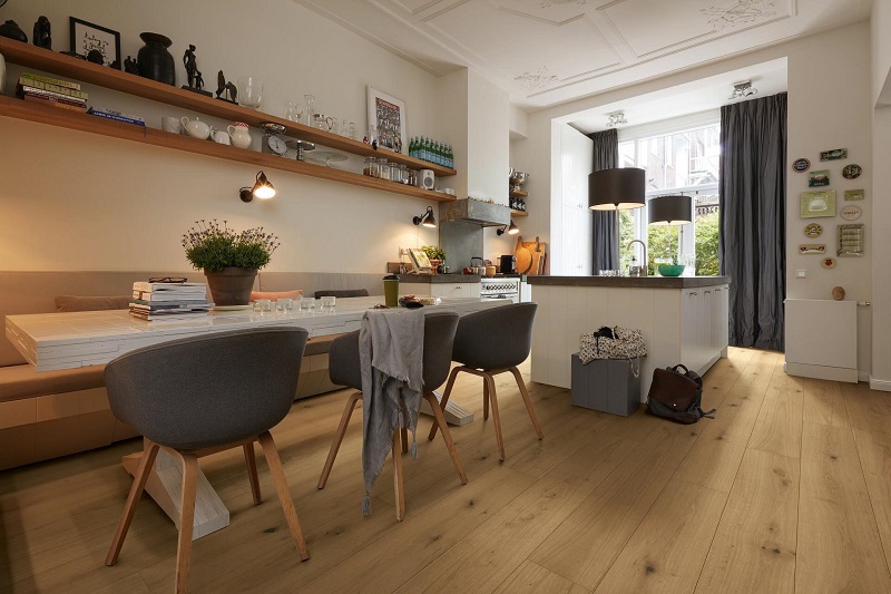 MeisterParquet. longlife PD450 Eik levendig greige 09049 - 9049 pd450 ultramattlackiert ambiente r01 - Meister.Parquet PD450 09049
