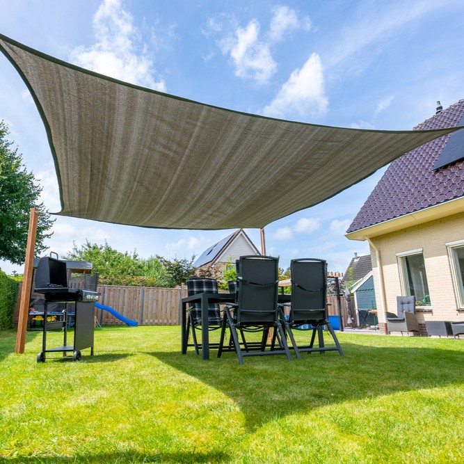Zonnedoek Waterdoorlatend Antraciet Vierkant 5x5m - 320gr/m2 - Schaduwdoek antraciet vierkant 1 - Zonnedoek Waterdoorlatend Antraciet 5x5m