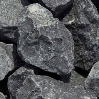 Basalt breuksteen 50-80mm - Basalt breuksteen 50 80 - Basalt breuksteen 50-80mm Midibag