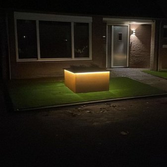 Cortenstaal Gelaste Plantenbak Alabama Met LED 120x120x80cm - Pblasledc1200x1200x800 7  - Cortenstaal Plantenbak Alabama 120x120x80cm