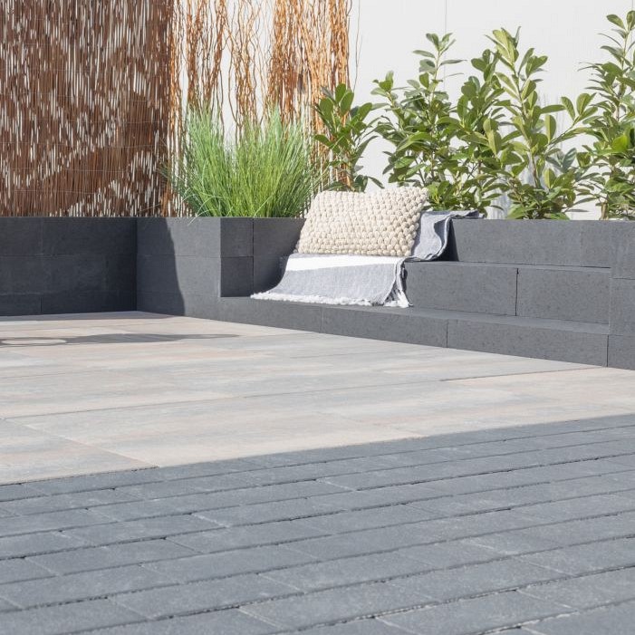 Traptrede linea antraciet zonder facet 60x30x15cm - Traptrede linea 60x30x15 antraciet 1 - Traptrede linea antraciet zonder facet